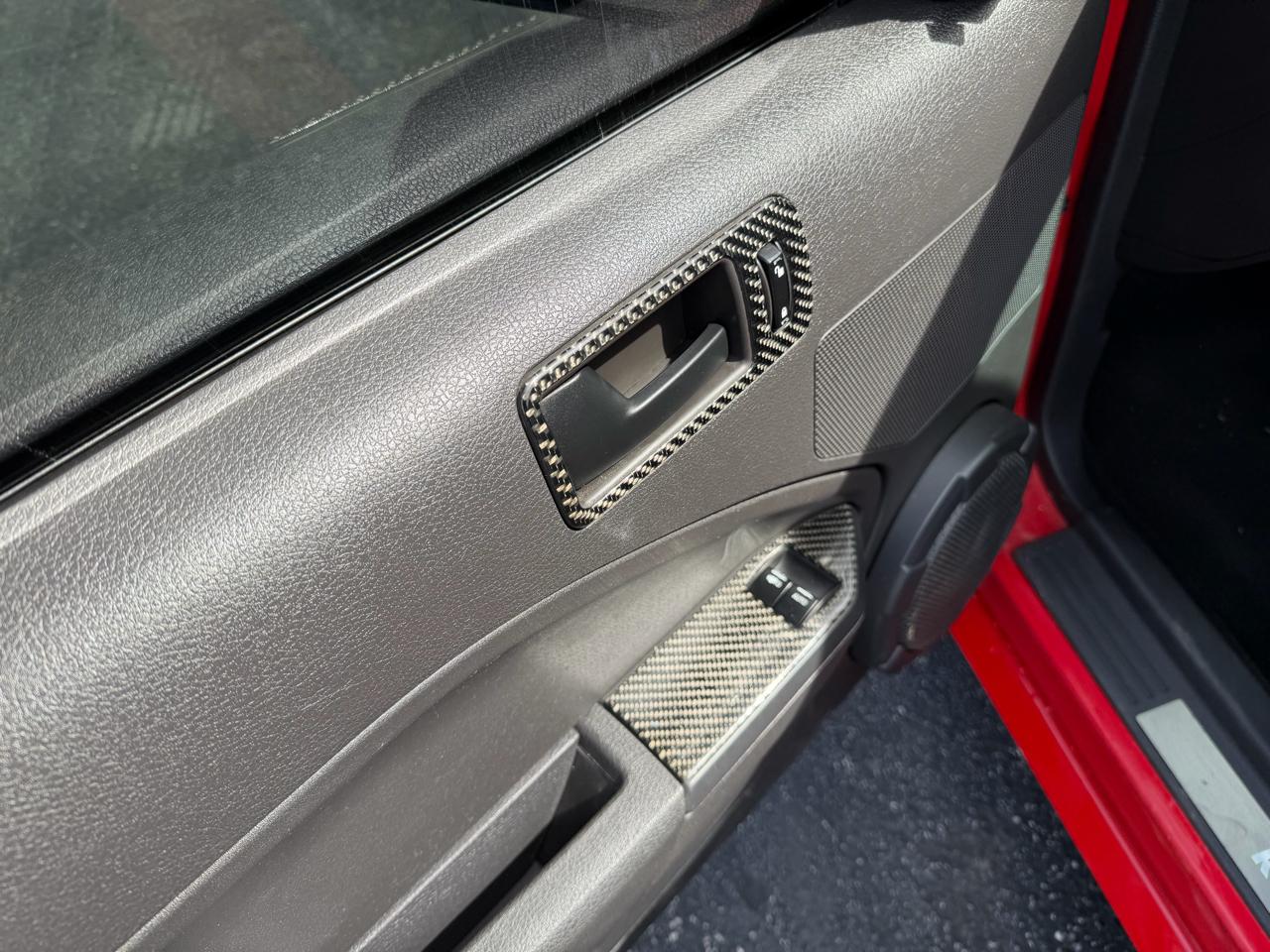 Ford Mustang GT Deluxe Coupe 2006