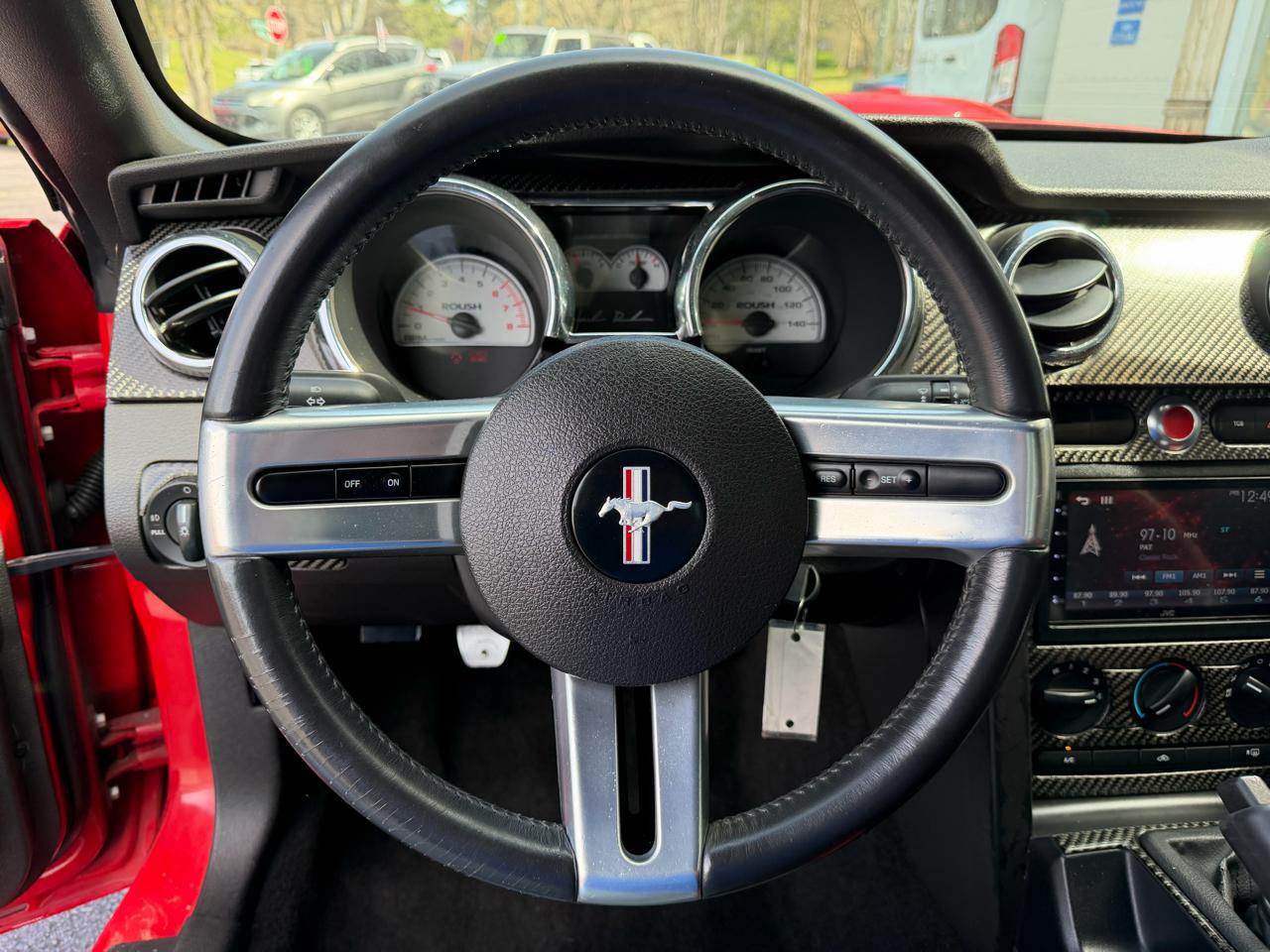 Ford Mustang GT Deluxe Coupe 2006