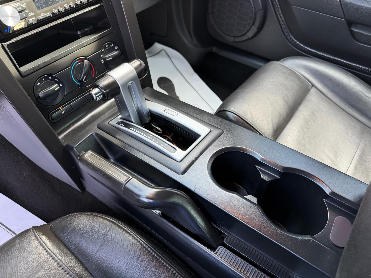 Ford Mustang V6 Standard Coupe 2006