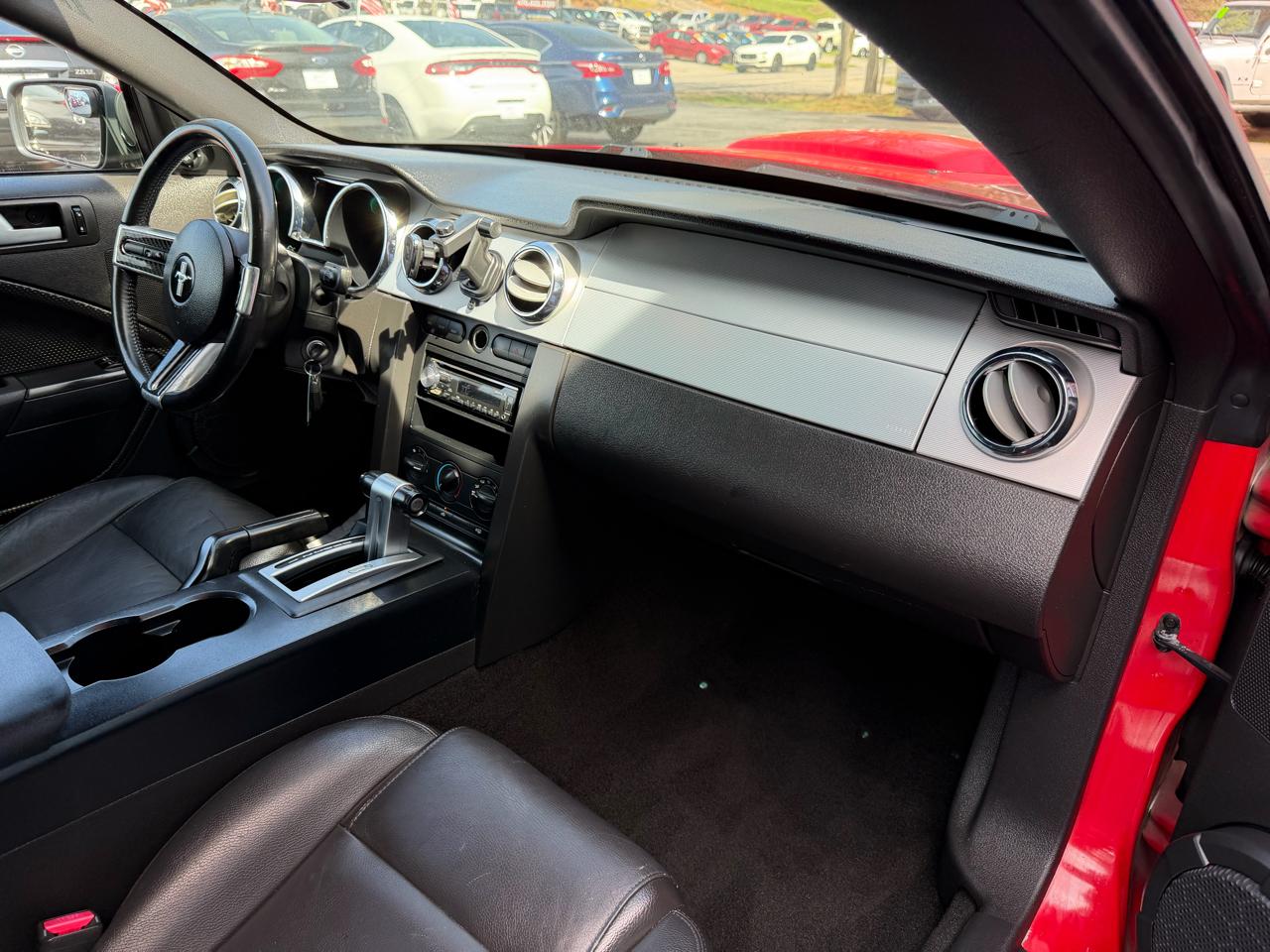 Ford Mustang V6 Standard Coupe 2006