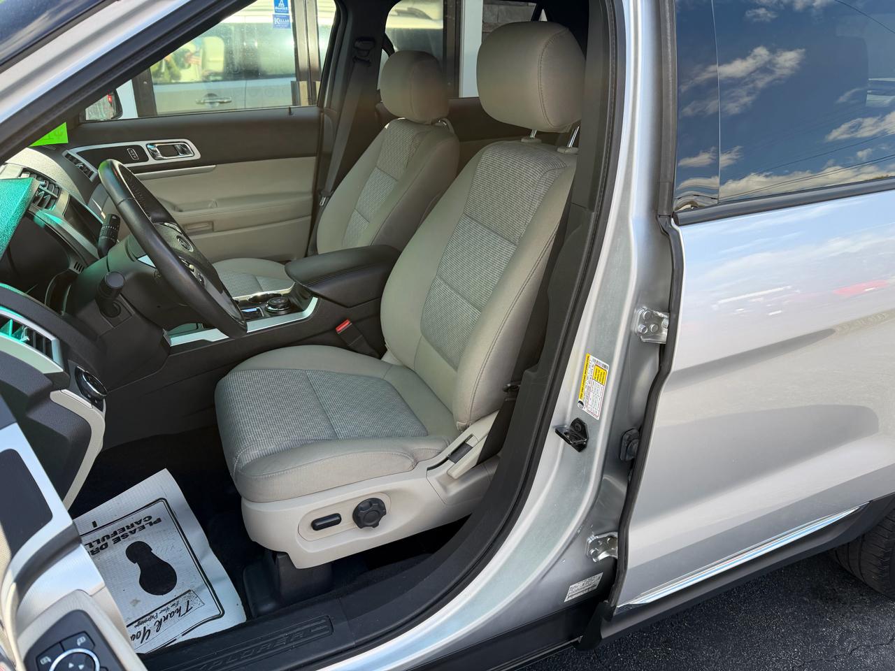 Ford Explorer XLT 4WD 2012