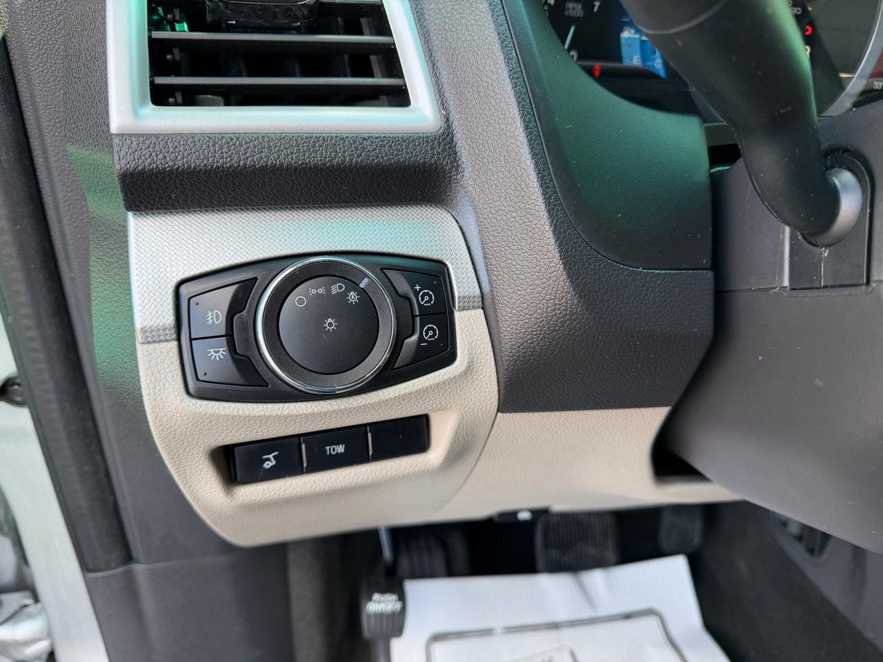 Ford Explorer XLT 4WD 2012