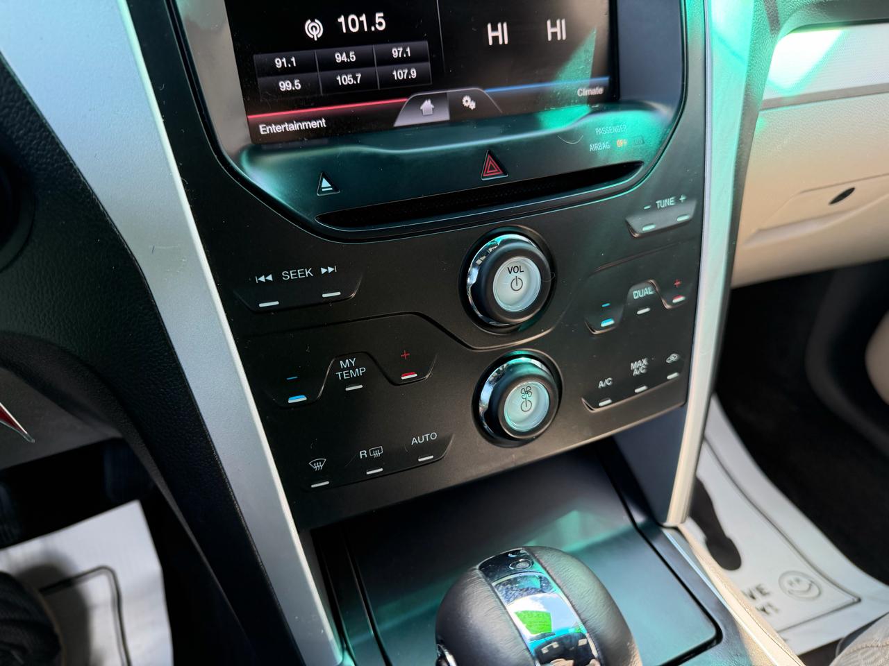 Ford Explorer XLT 4WD 2012