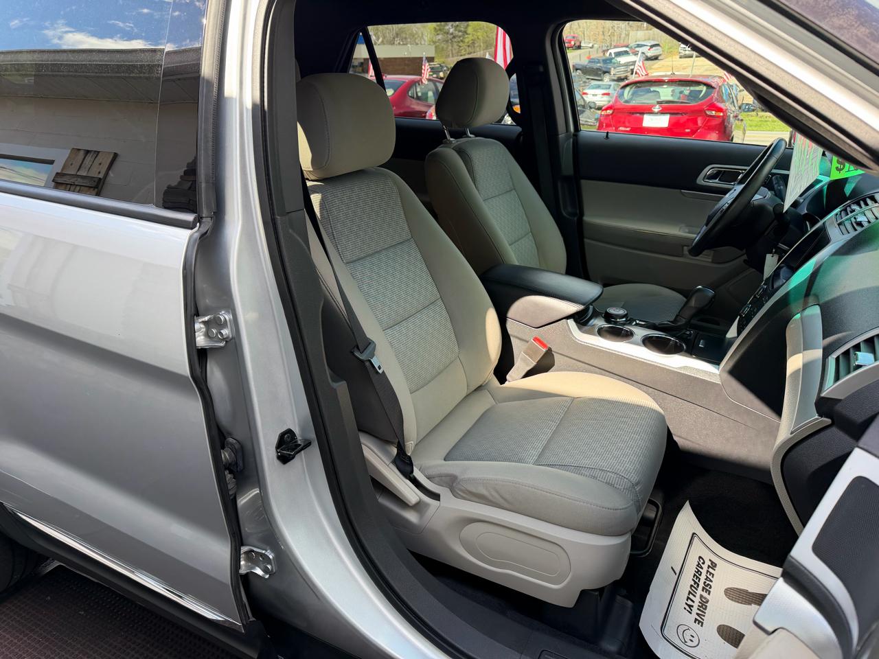 Ford Explorer XLT 4WD 2012