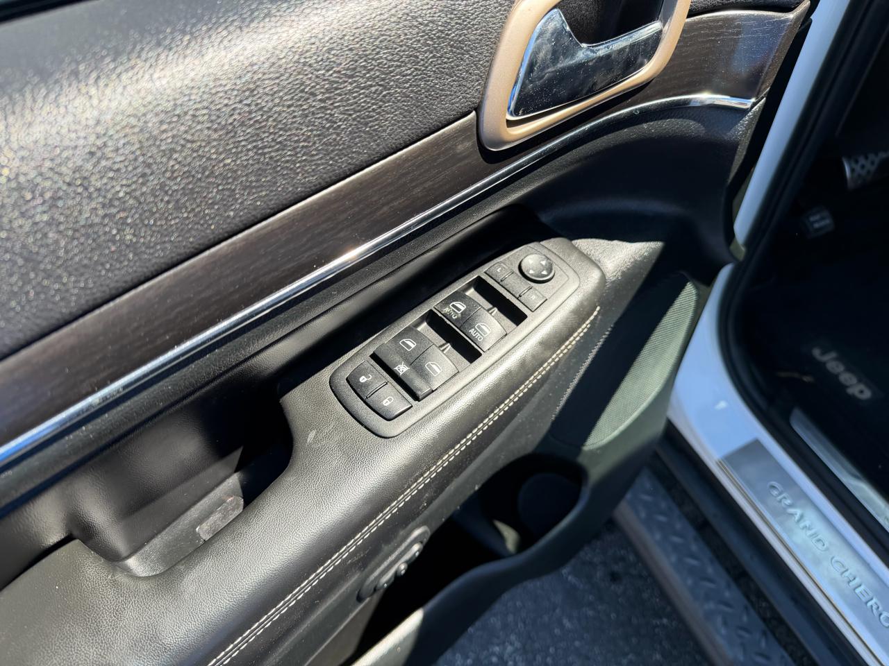 Jeep Grand Cherokee Limited 2WD 2014