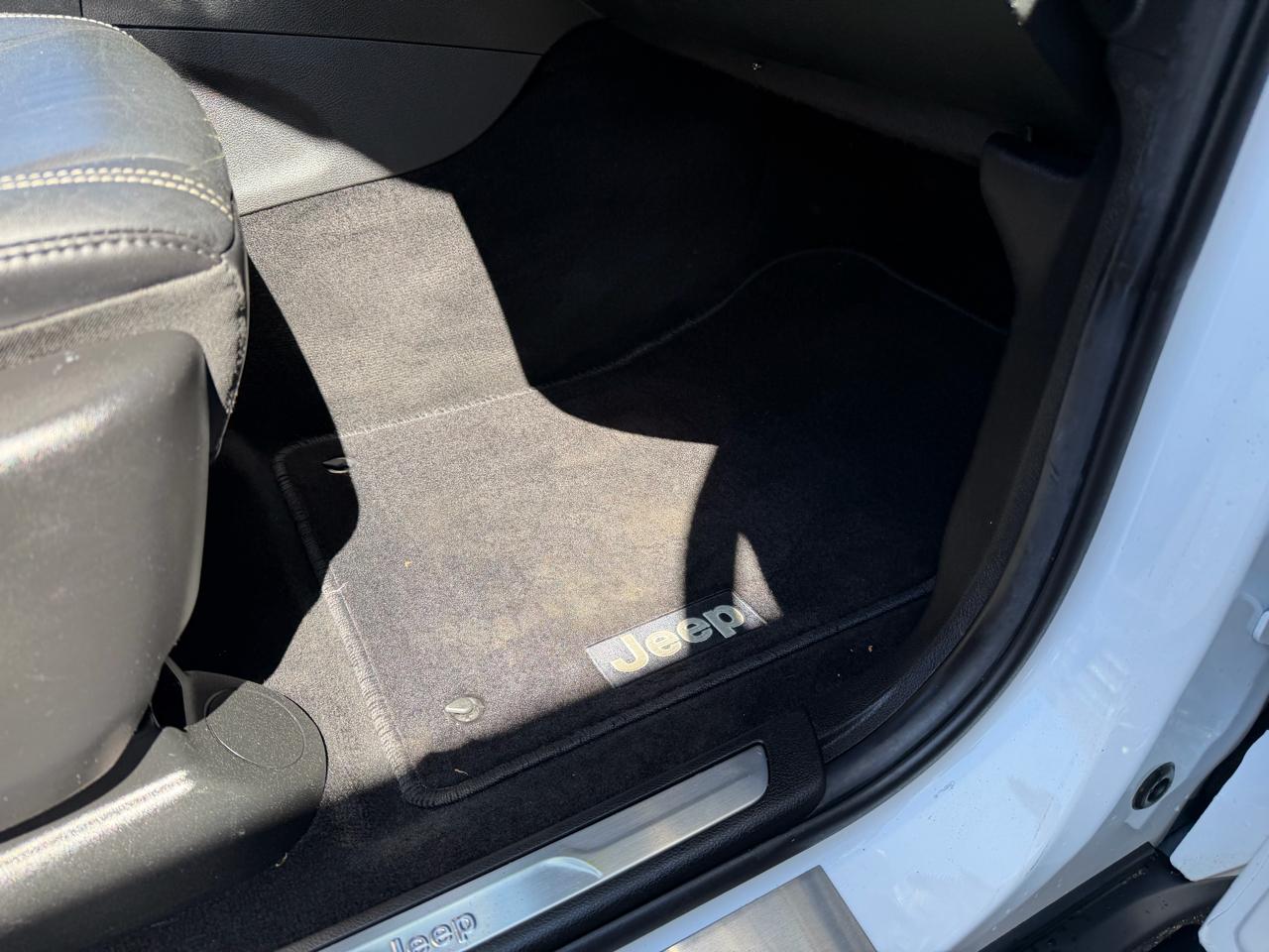 Jeep Grand Cherokee Limited 2WD 2014