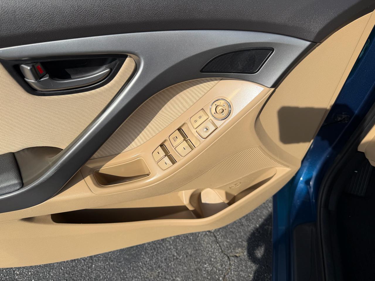 Hyundai Elantra 4dr Sdn Auto GLS 2013