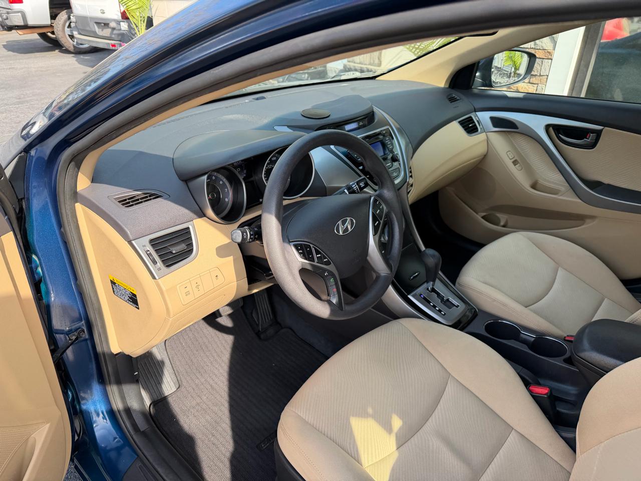 Hyundai Elantra 4dr Sdn Auto GLS 2013