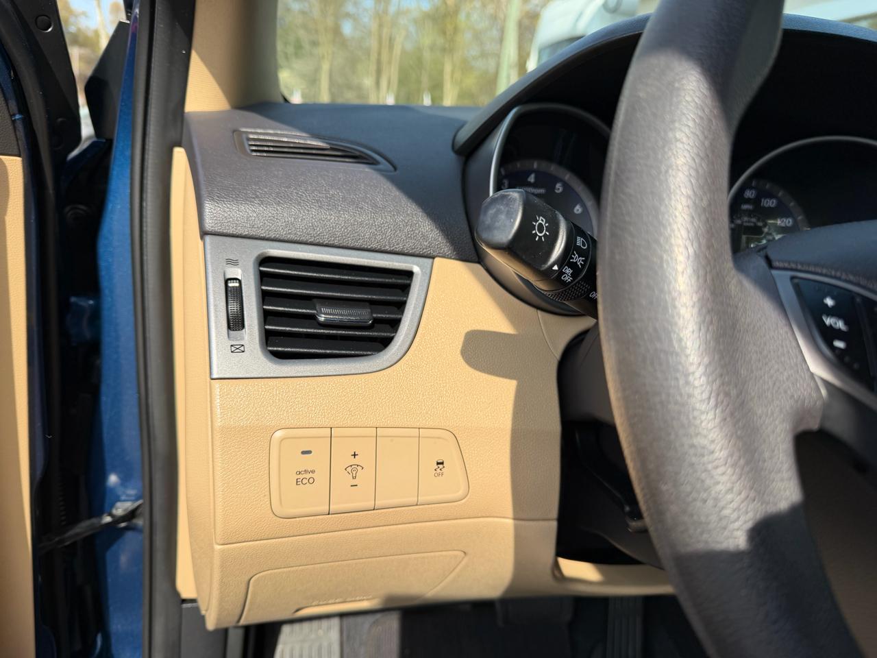 Hyundai Elantra 4dr Sdn Auto GLS 2013