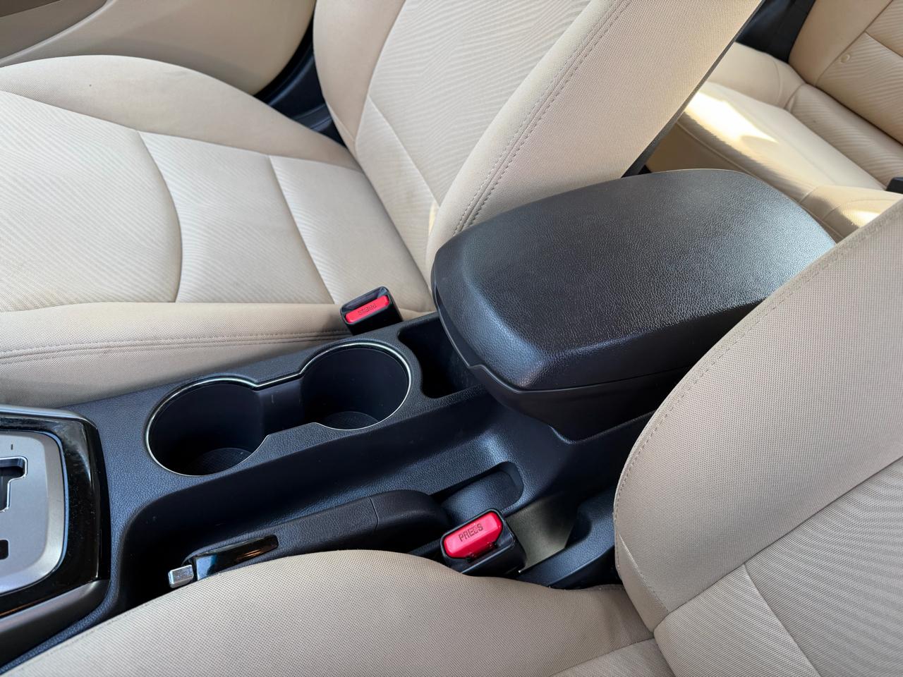 Hyundai Elantra 4dr Sdn Auto GLS 2013