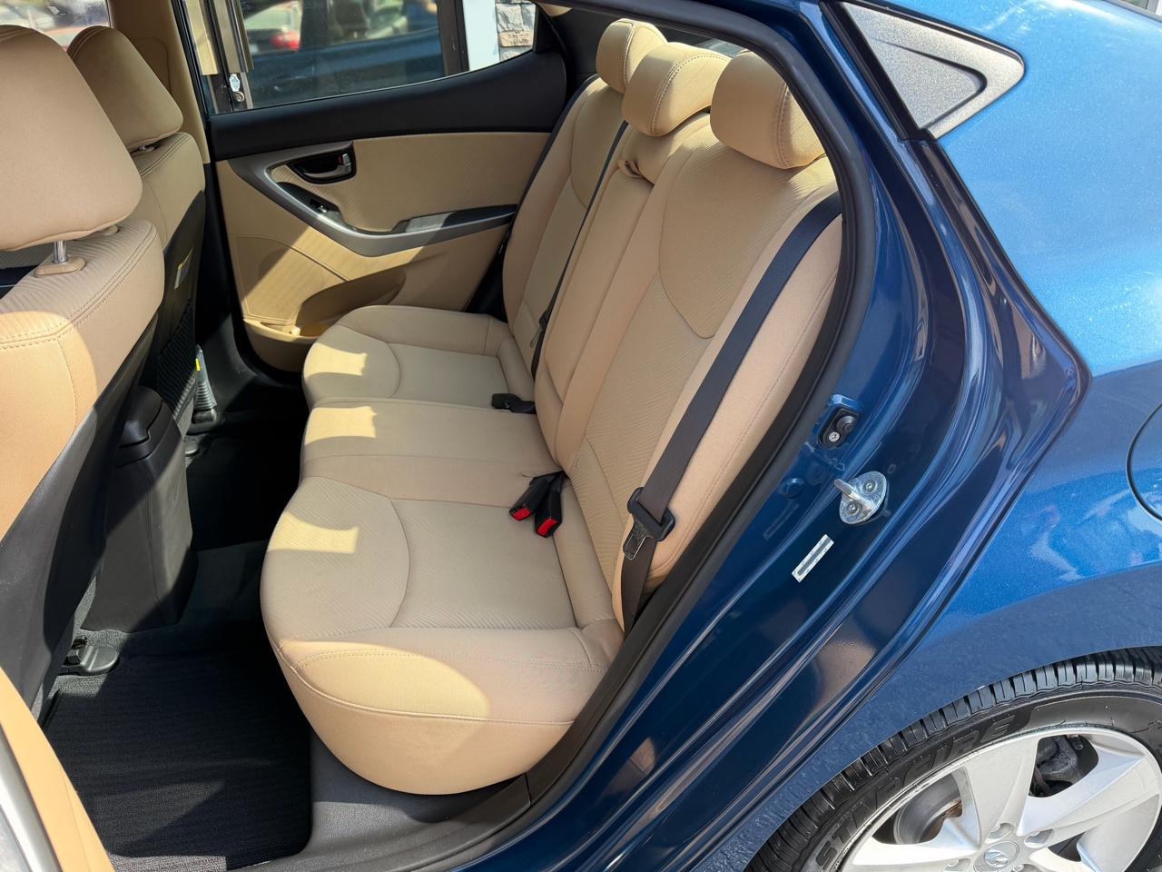 Hyundai Elantra 4dr Sdn Auto GLS 2013