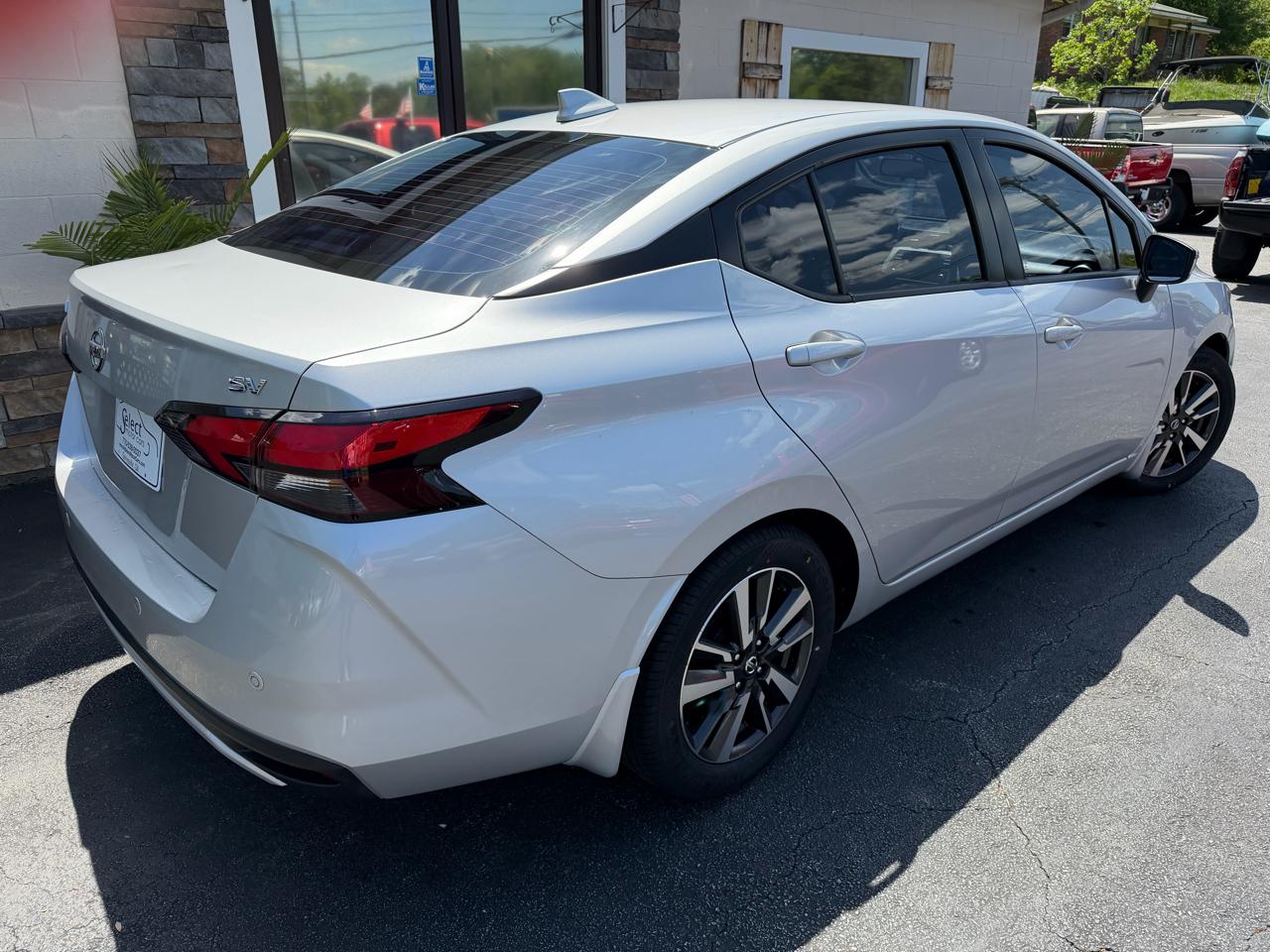 Nissan Versa SV 2021