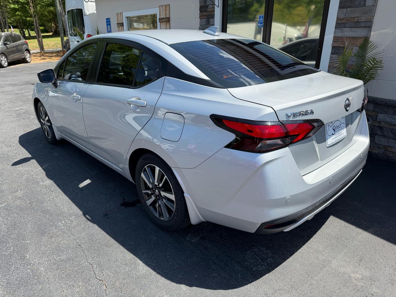 Nissan Versa SV 2021