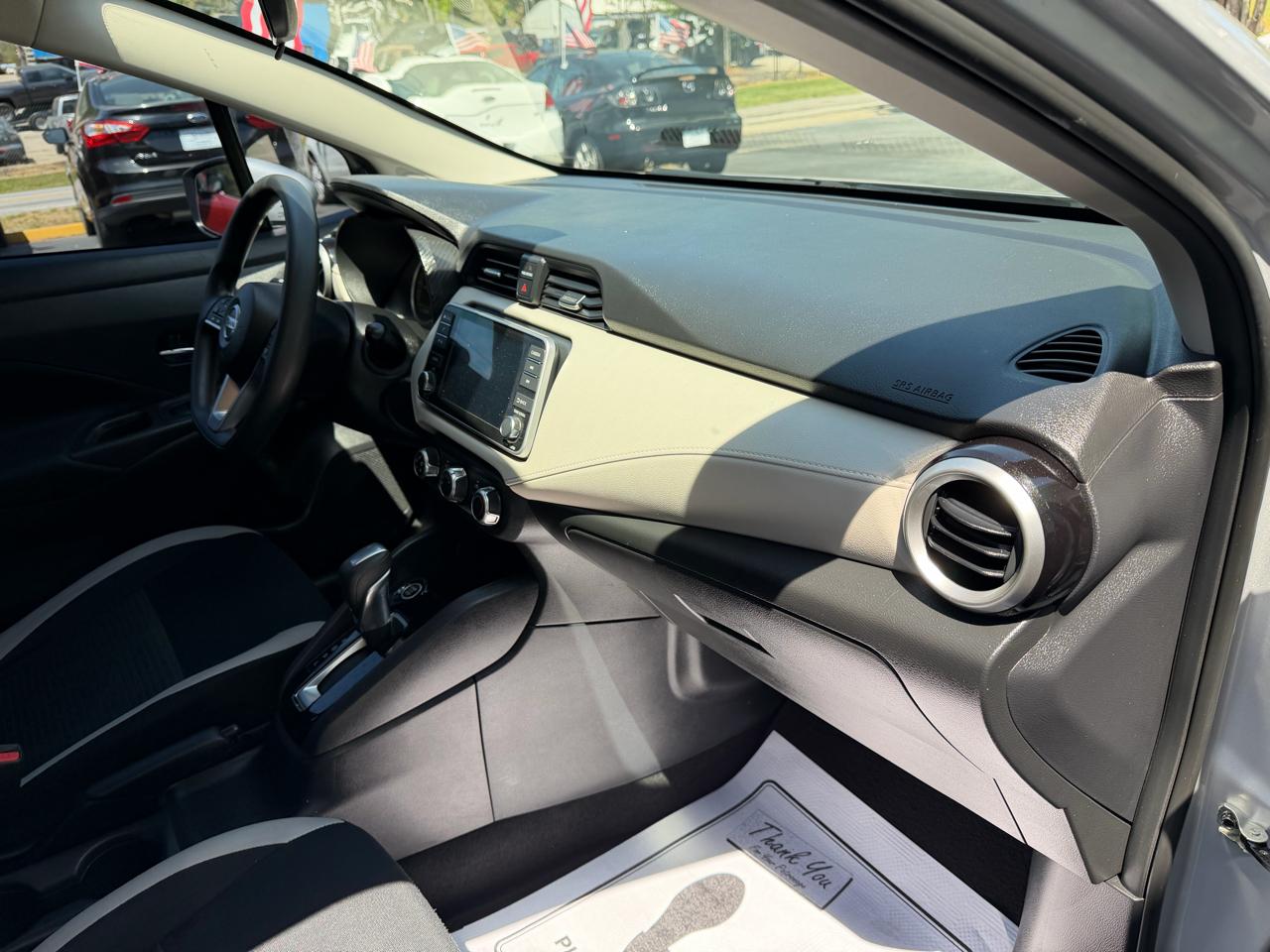 Nissan Versa SV 2021