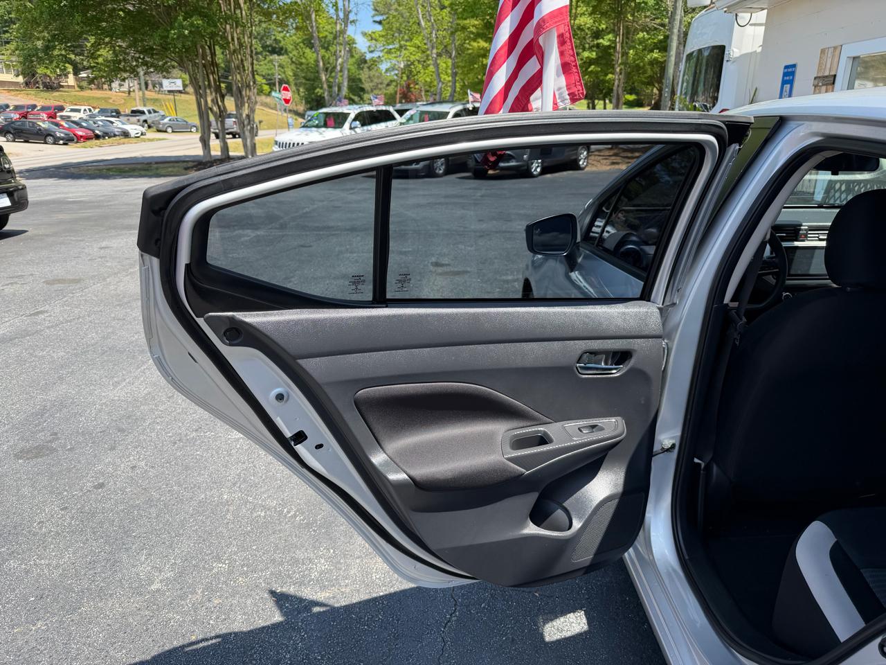 Nissan Versa SV 2021