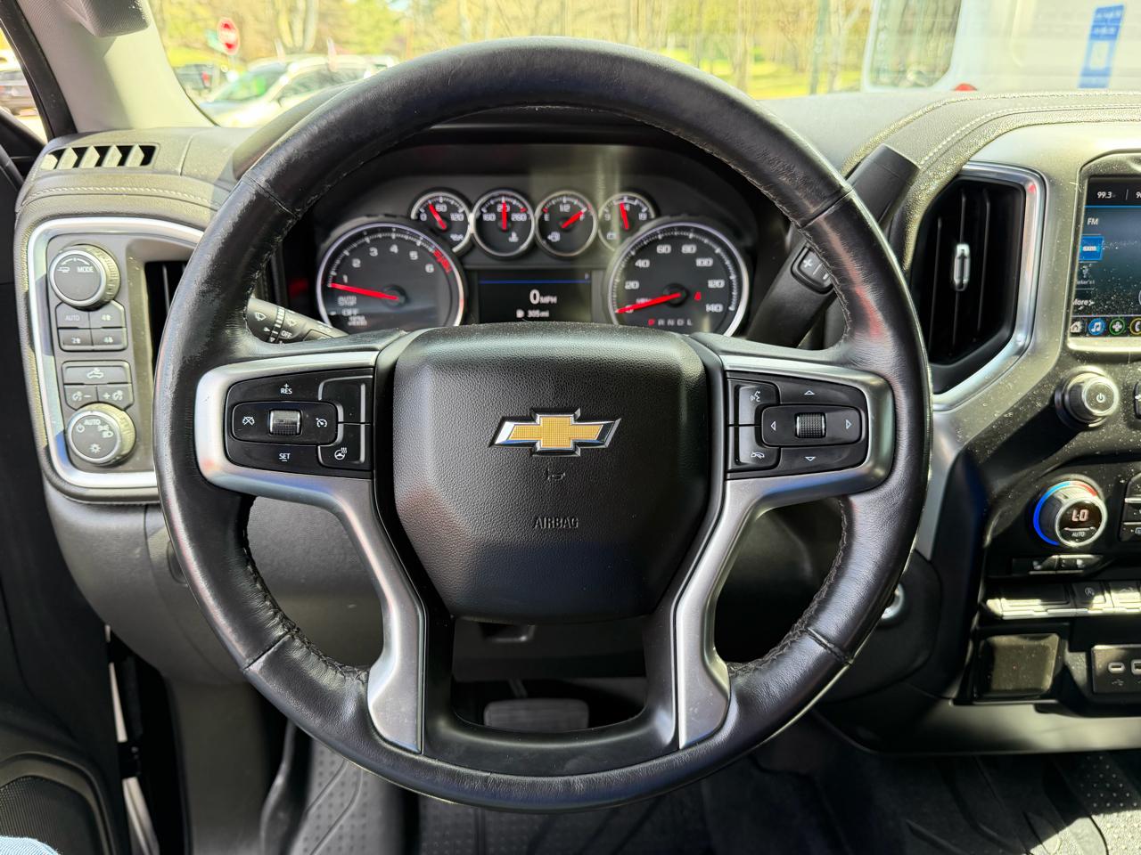 Chevrolet Silverado 1500 LT Crew Cab 4WD 2021