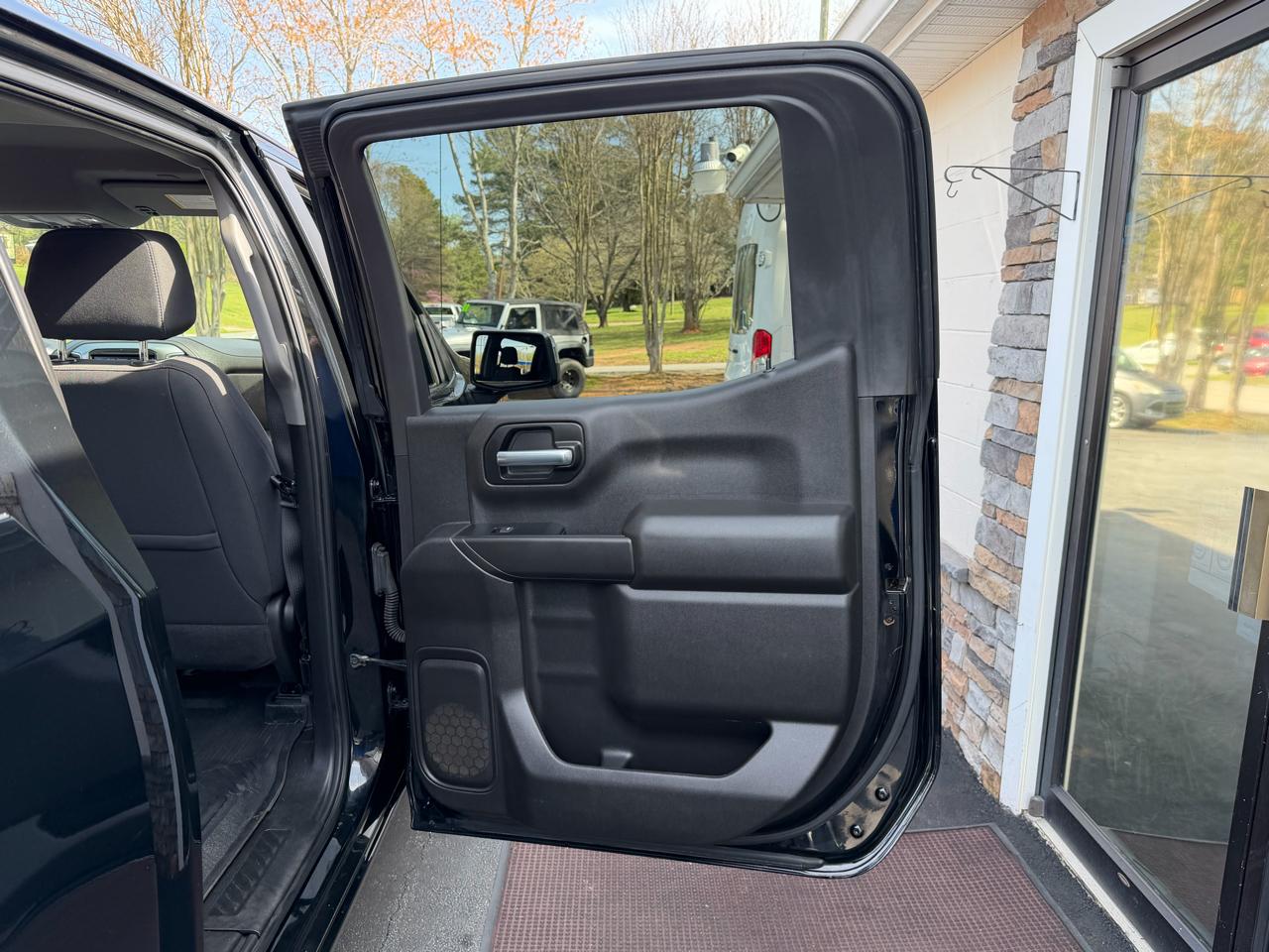 Chevrolet Silverado 1500 LT Crew Cab 4WD 2021