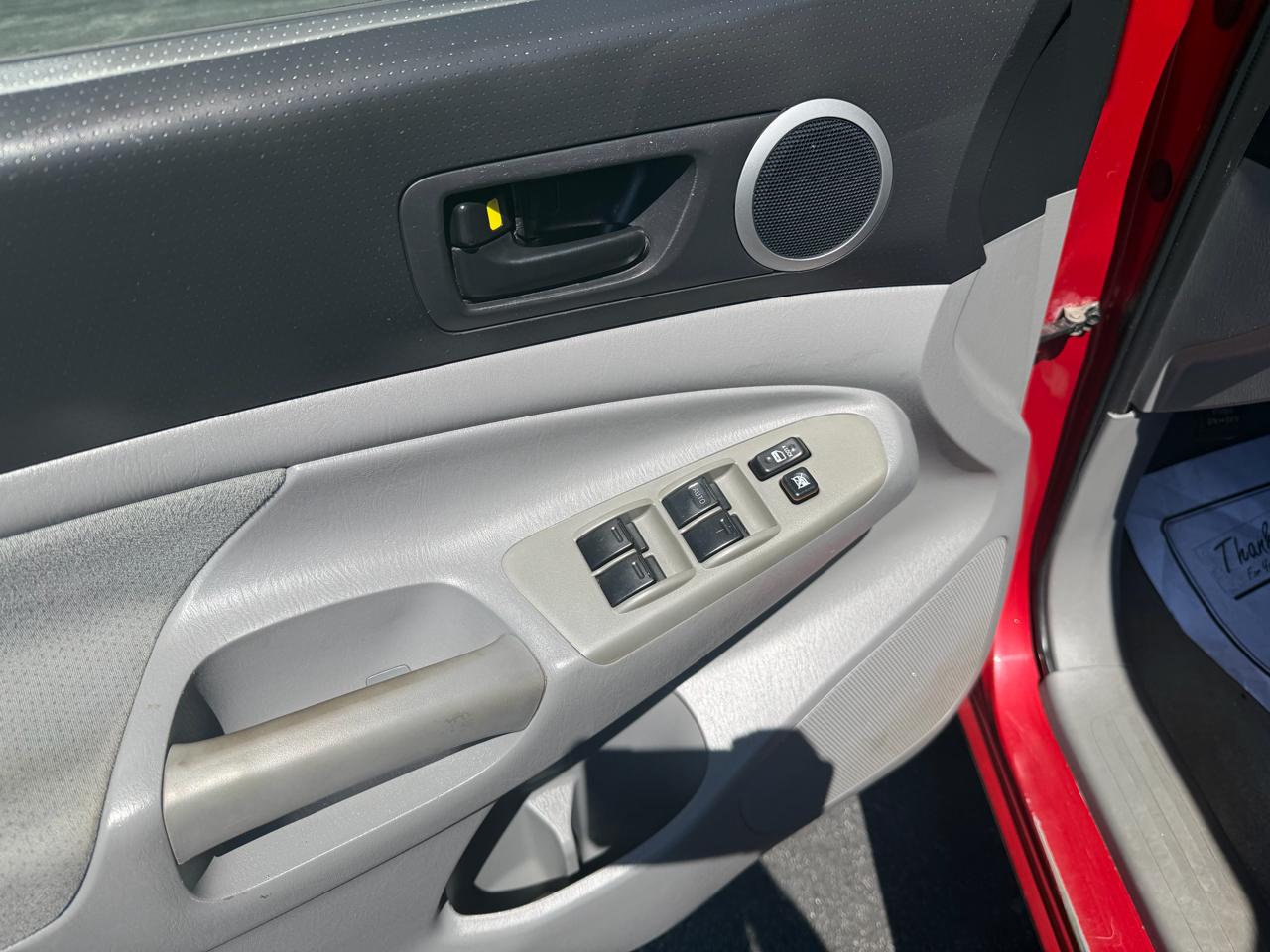 Toyota Tacoma PreRunner Double Cab V6 Auto 2WD 2011