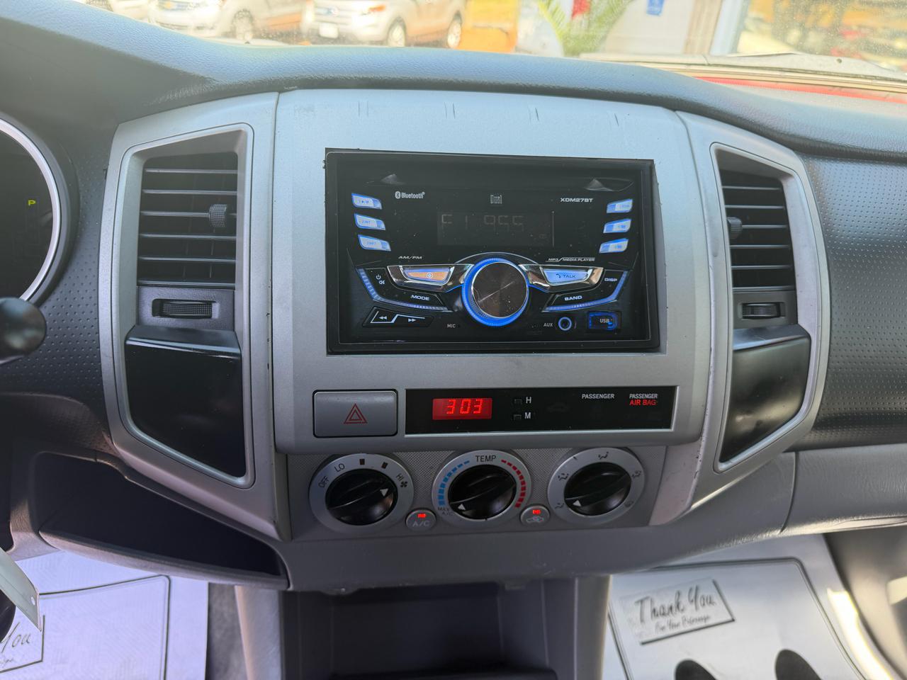 Toyota Tacoma PreRunner Double Cab V6 Auto 2WD 2011