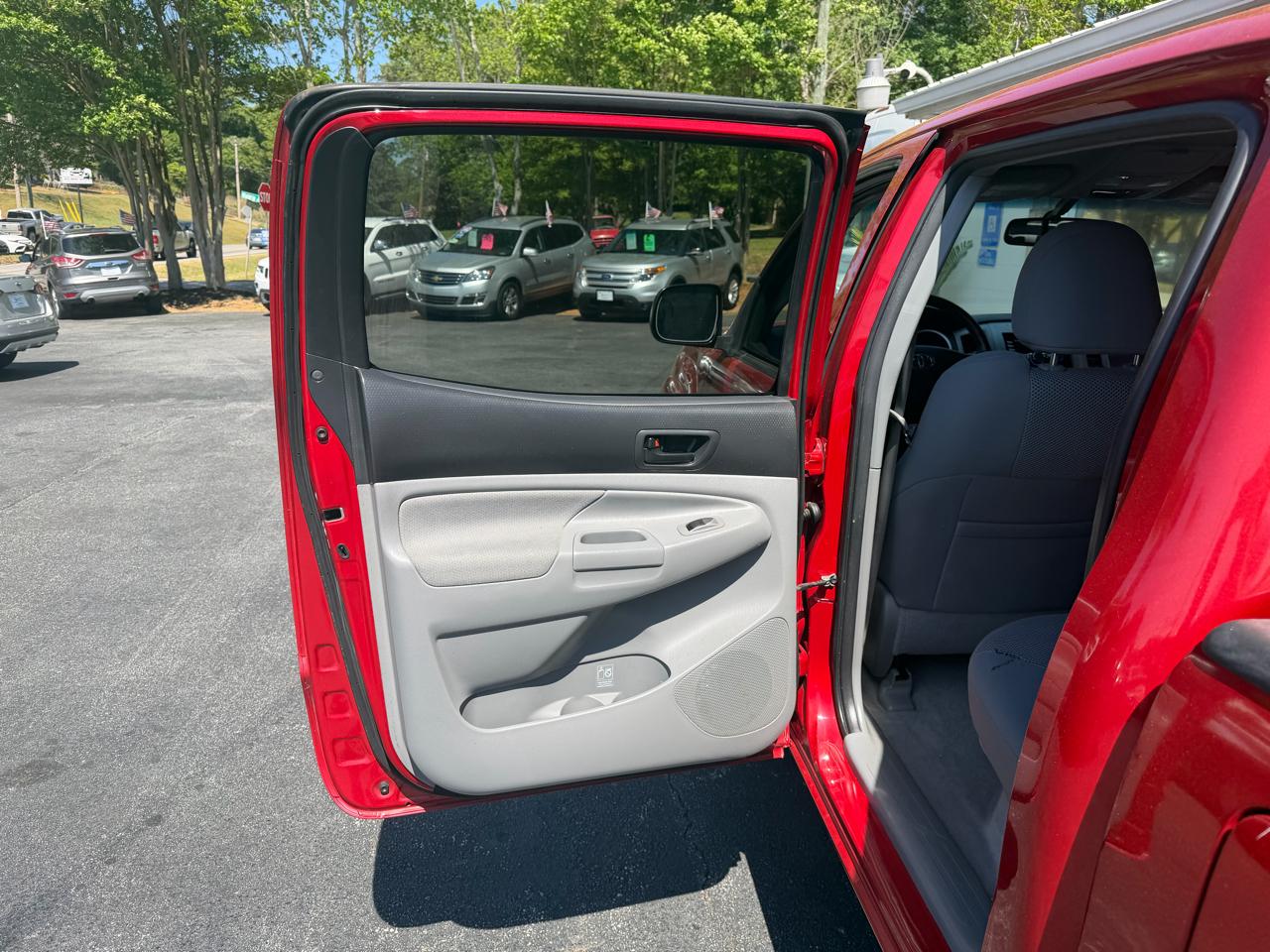 Toyota Tacoma PreRunner Double Cab V6 Auto 2WD 2011
