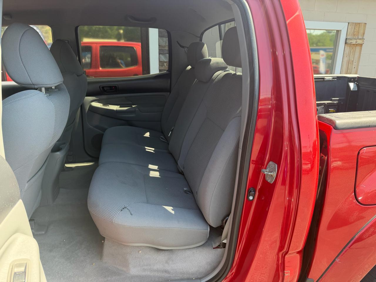 Toyota Tacoma PreRunner Double Cab V6 Auto 2WD 2011