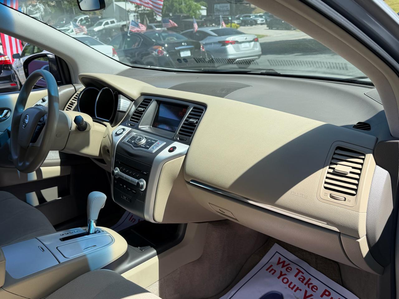 Nissan Murano S 2012