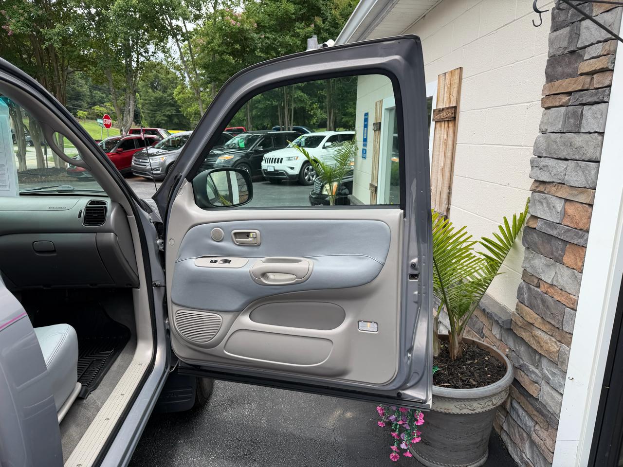 Toyota Tundra SR5 V8 4WD 2002