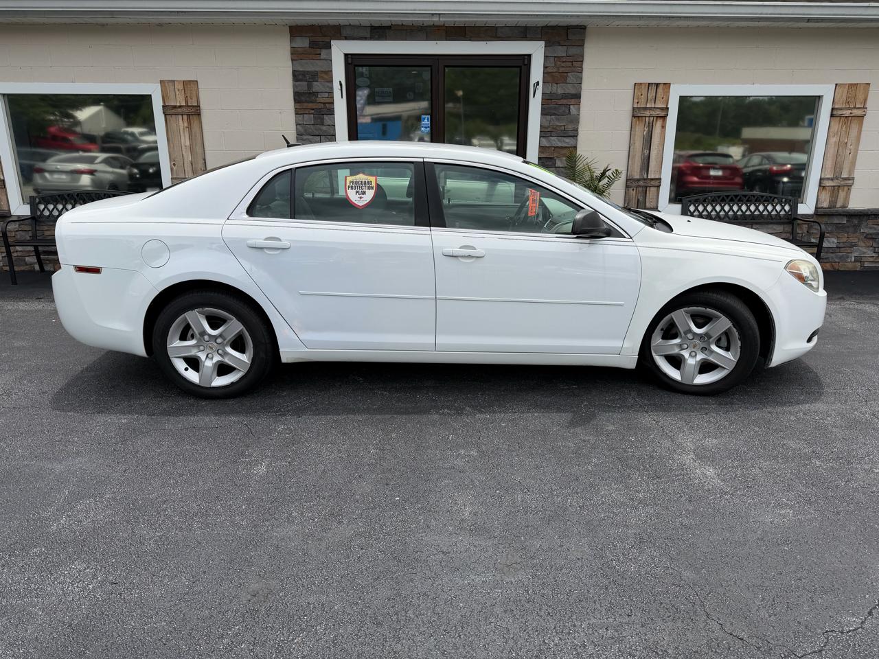 Chevrolet Malibu LS 2011