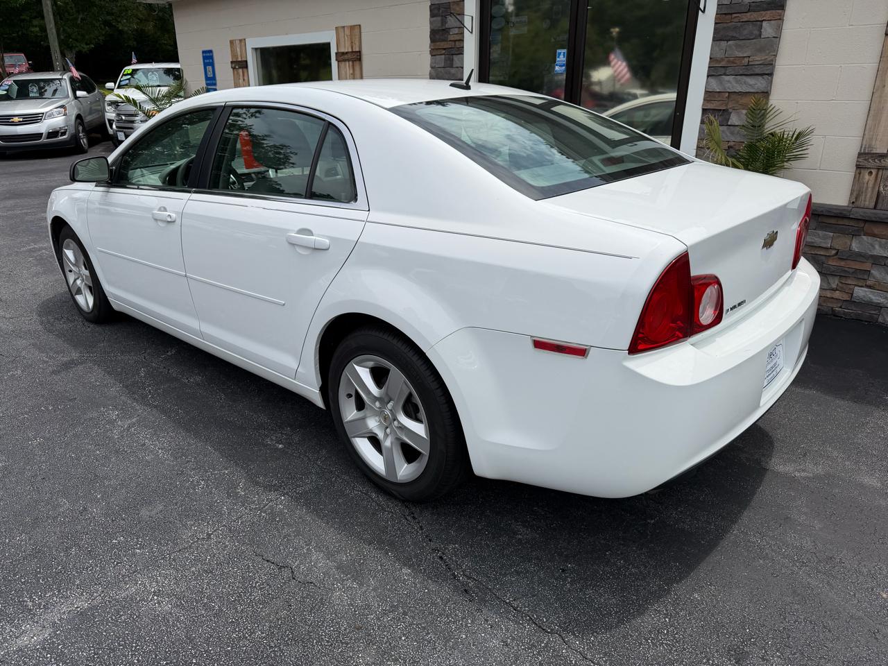 Chevrolet Malibu LS 2011