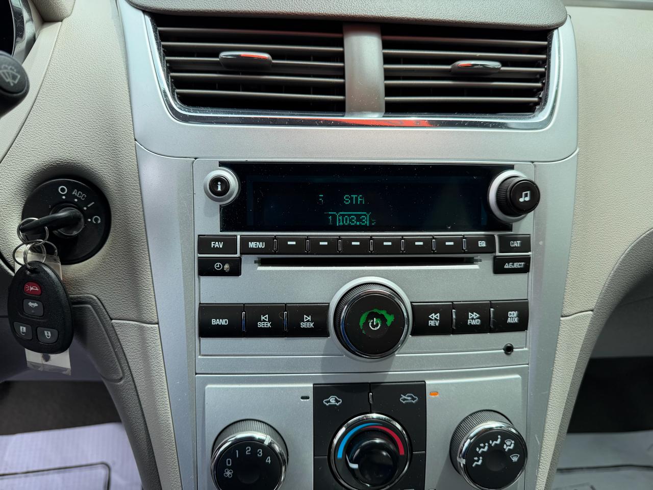 Chevrolet Malibu LS 2011