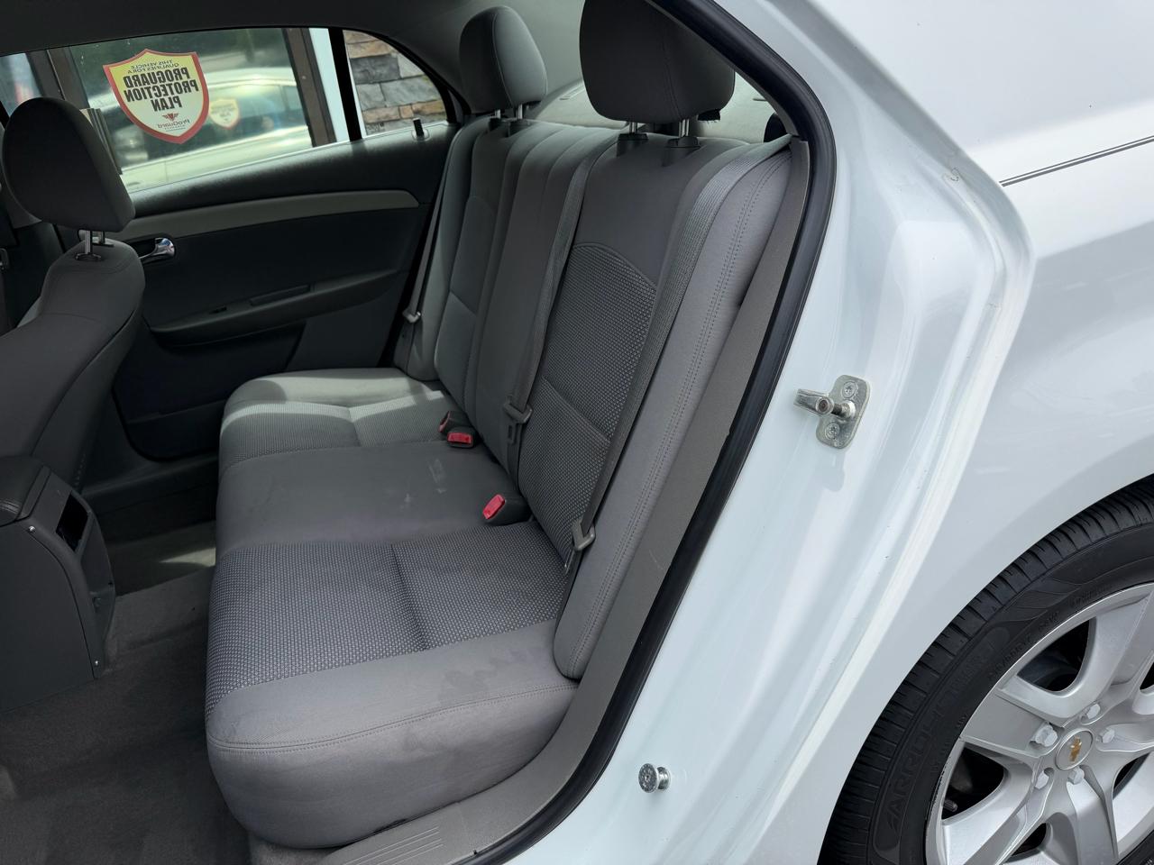 Chevrolet Malibu LS 2011