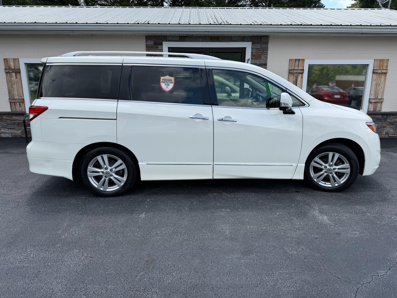 Nissan Quest Platinum 2015