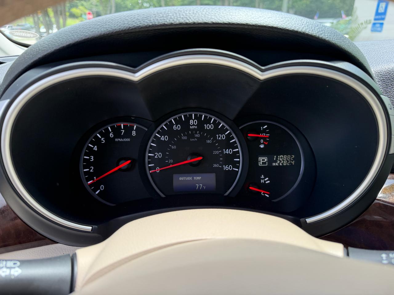 Nissan Quest Platinum 2015