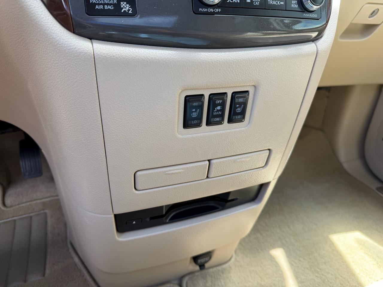 Nissan Quest Platinum 2015