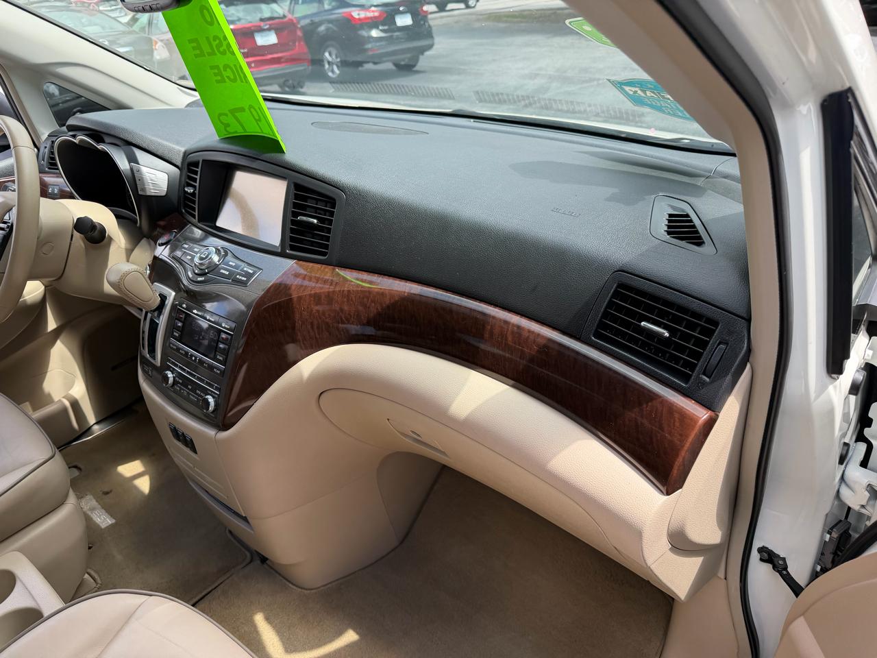 Nissan Quest Platinum 2015