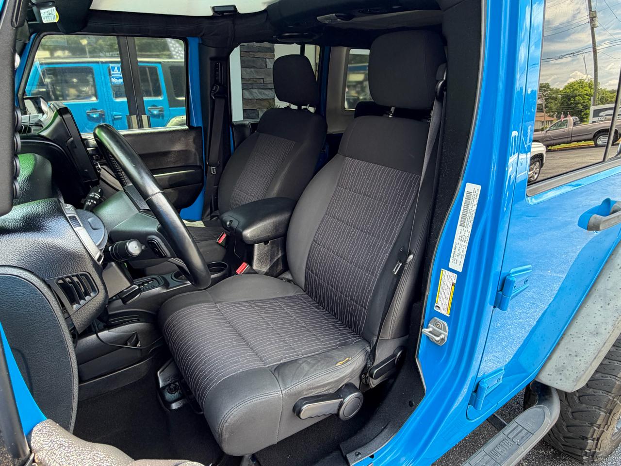 Jeep Wrangler Unlimited Sport 4WD 2011