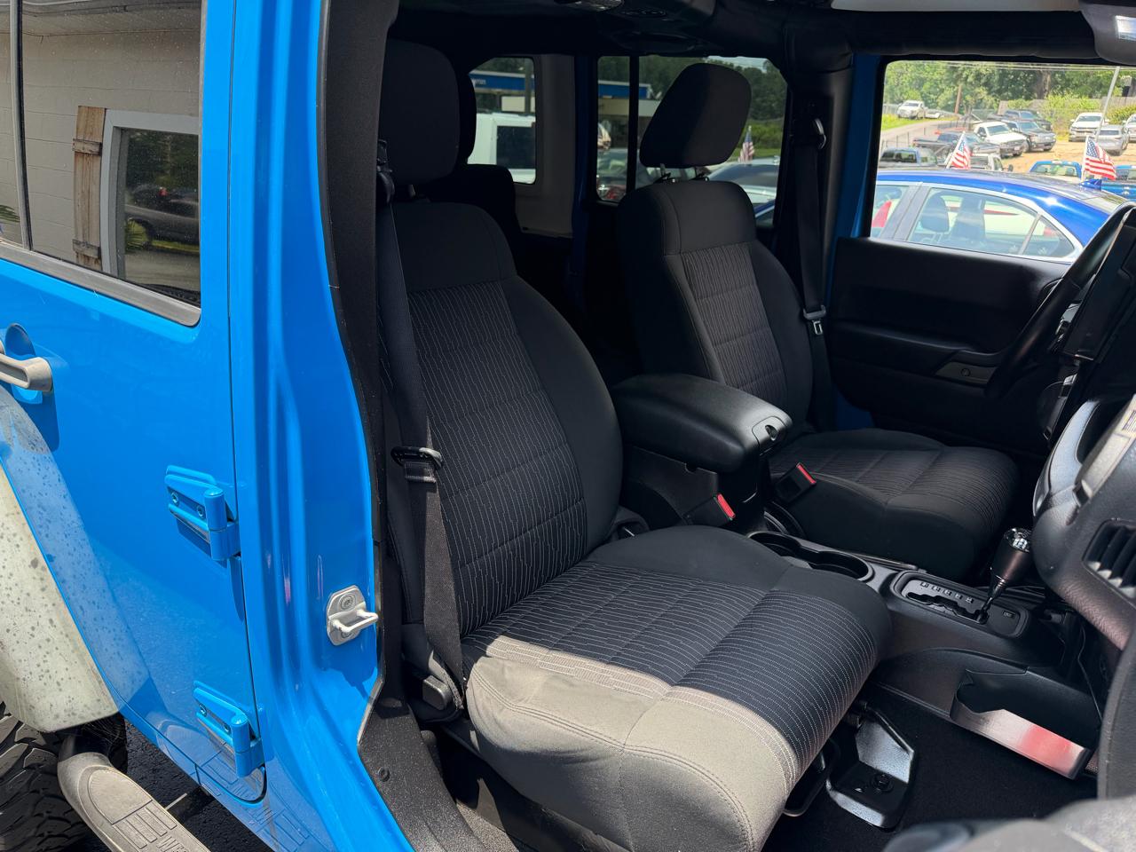 Jeep Wrangler Unlimited Sport 4WD 2011