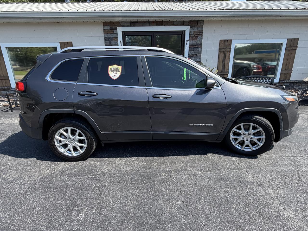 Jeep Cherokee Latitude FWD 2017