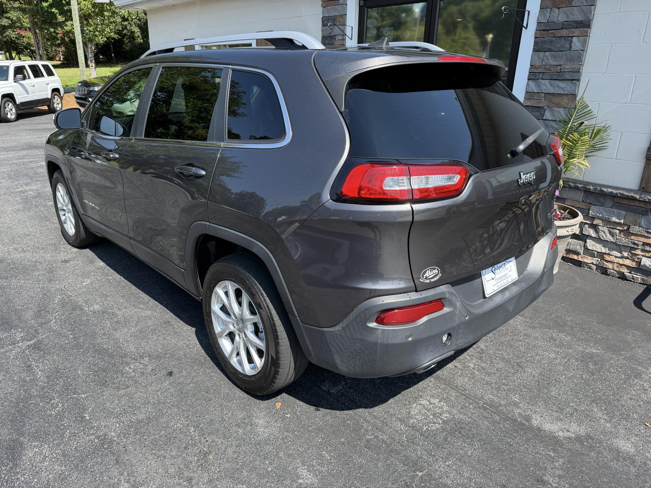 Jeep Cherokee Latitude FWD 2017