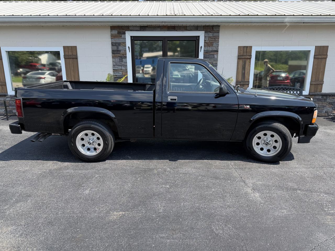 Dodge Dakota WS Reg. Cab 6.5-ft. Bed 2WD 1996