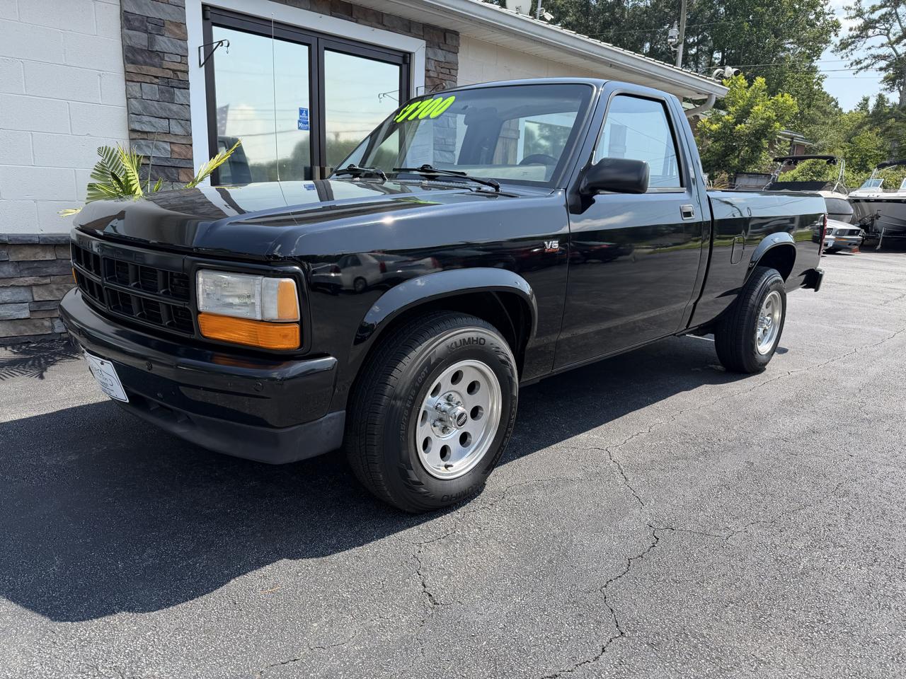 Dodge Dakota WS Reg. Cab 6.5-ft. Bed 2WD 1996
