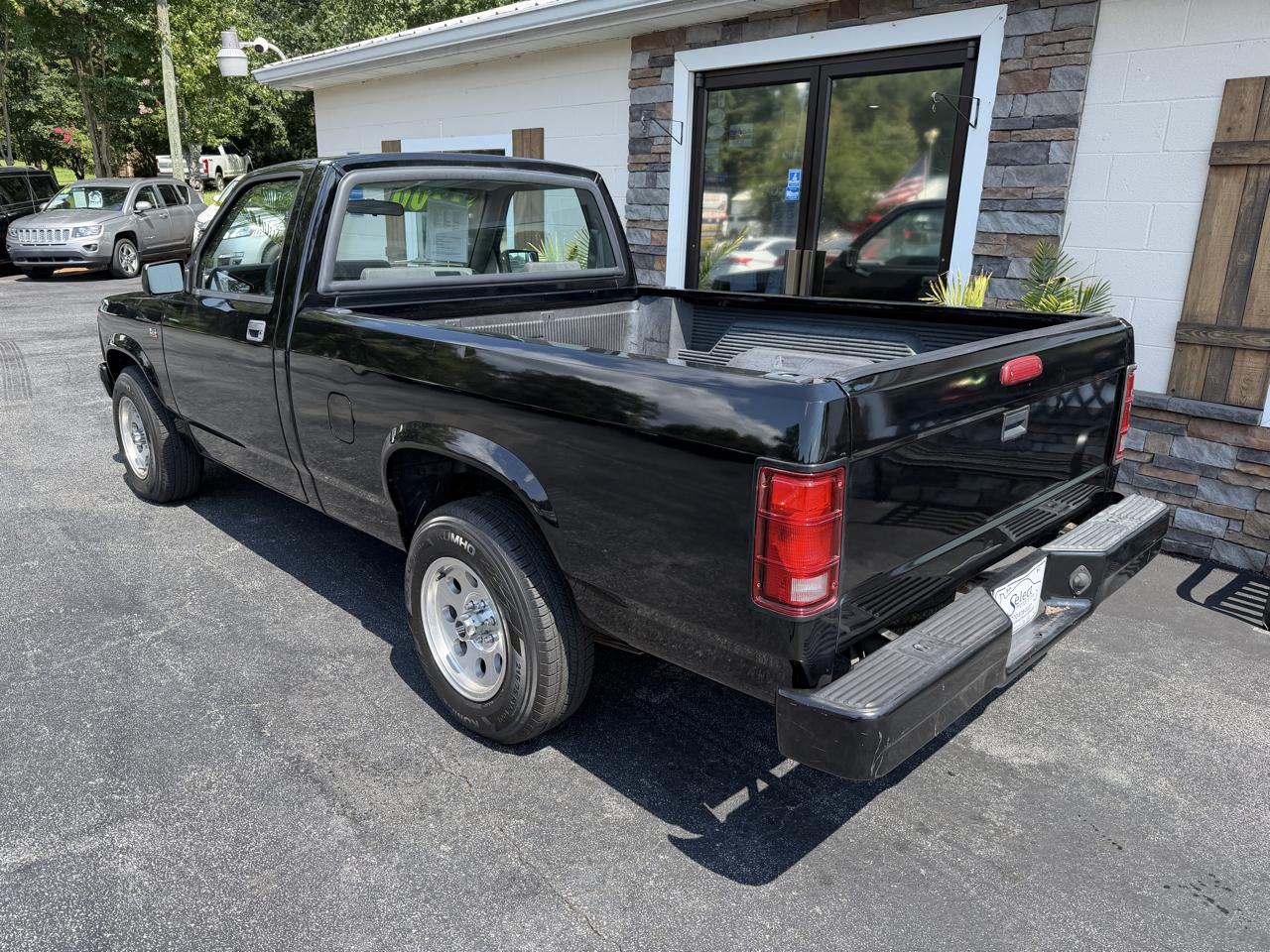 Dodge Dakota WS Reg. Cab 6.5-ft. Bed 2WD 1996