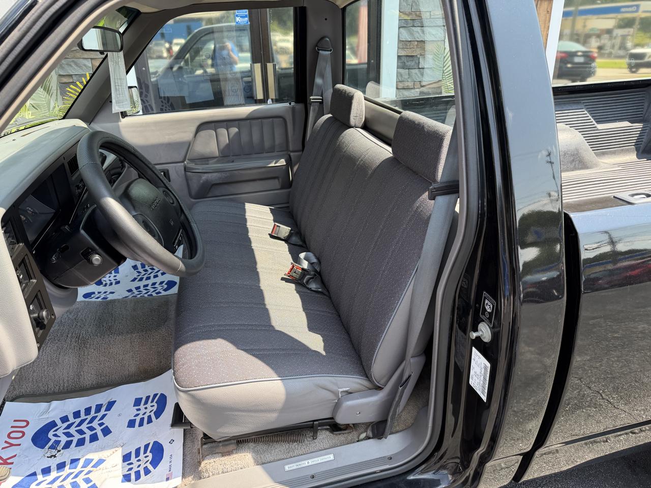 Dodge Dakota WS Reg. Cab 6.5-ft. Bed 2WD 1996