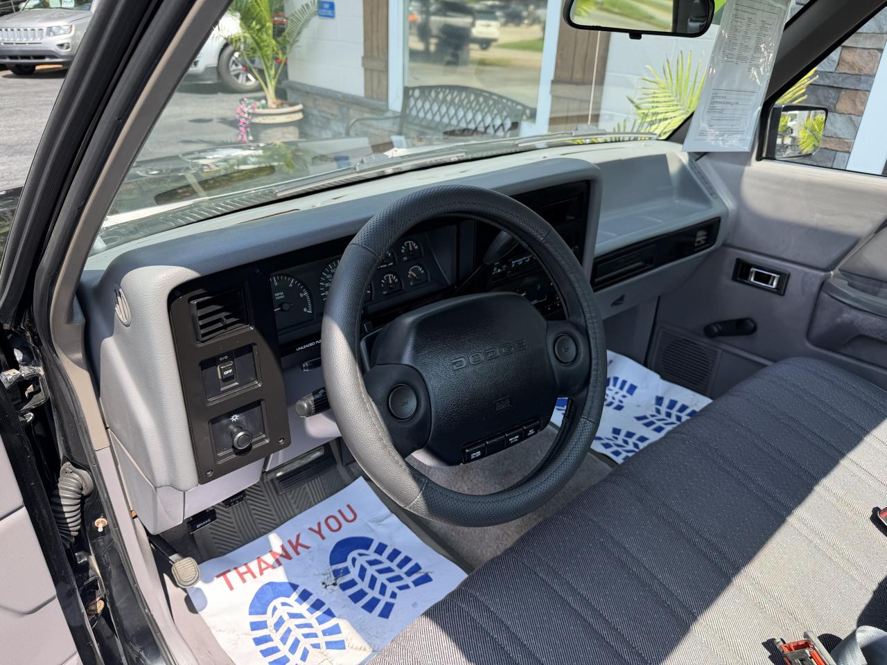 Dodge Dakota WS Reg. Cab 6.5-ft. Bed 2WD 1996