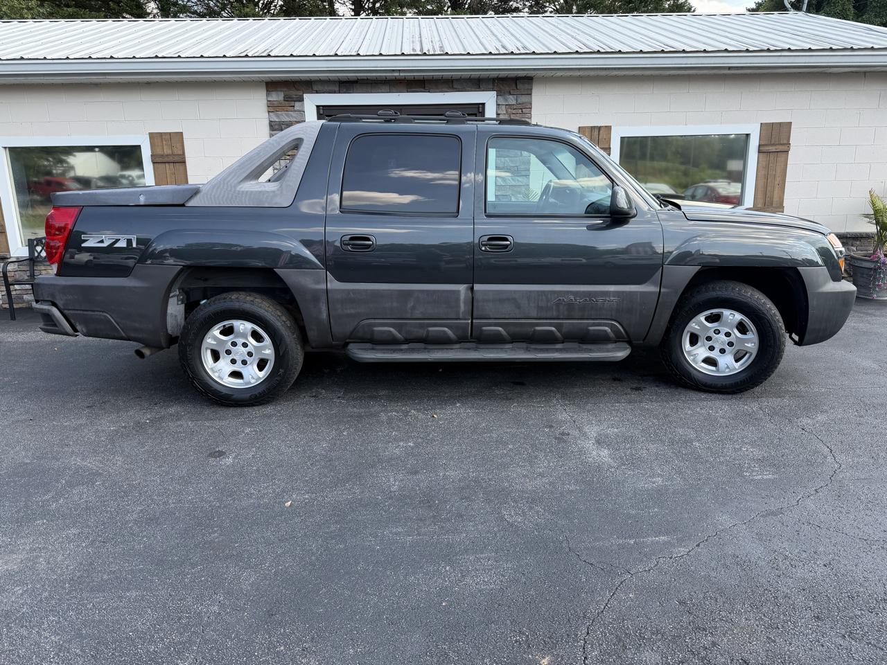 Chevrolet Avalanche 1500 4WD 2003