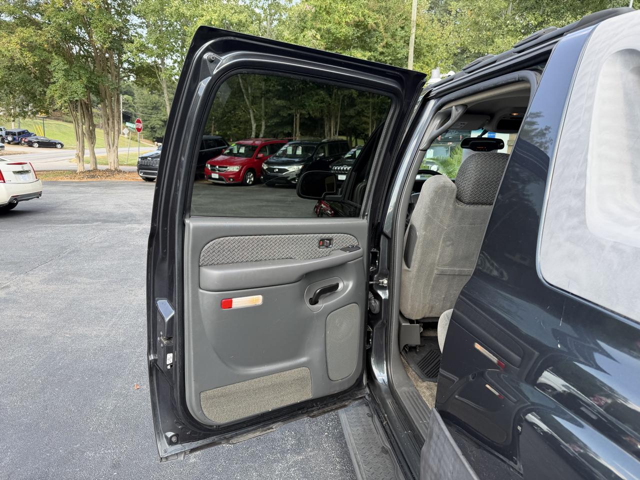 Chevrolet Avalanche 1500 4WD 2003