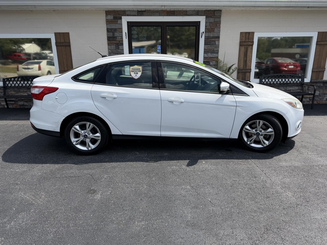 Ford Focus SE Sedan 2013