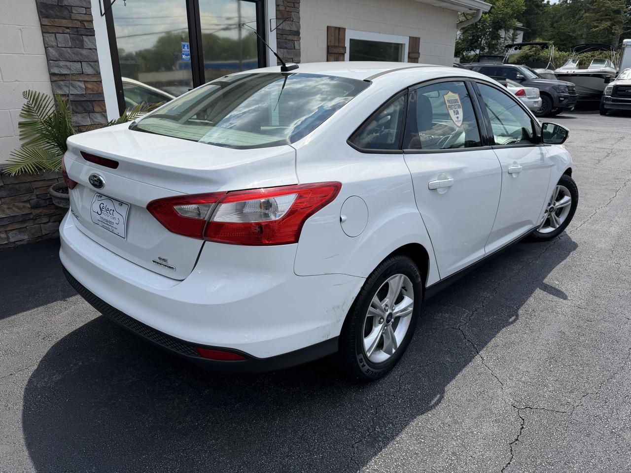 Ford Focus SE Sedan 2013