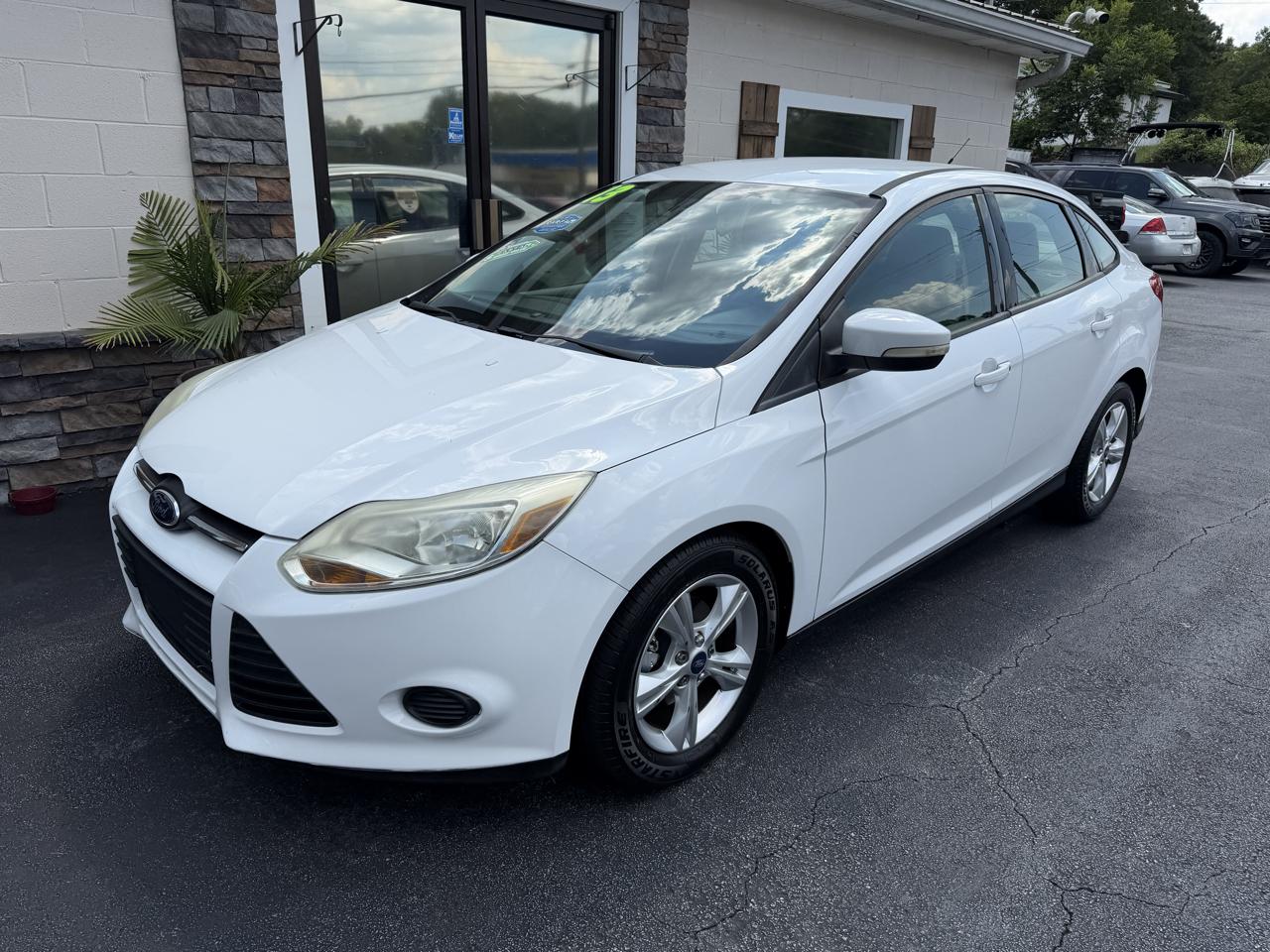 Ford Focus SE Sedan 2013