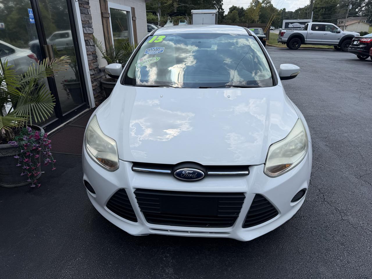 Ford Focus SE Sedan 2013